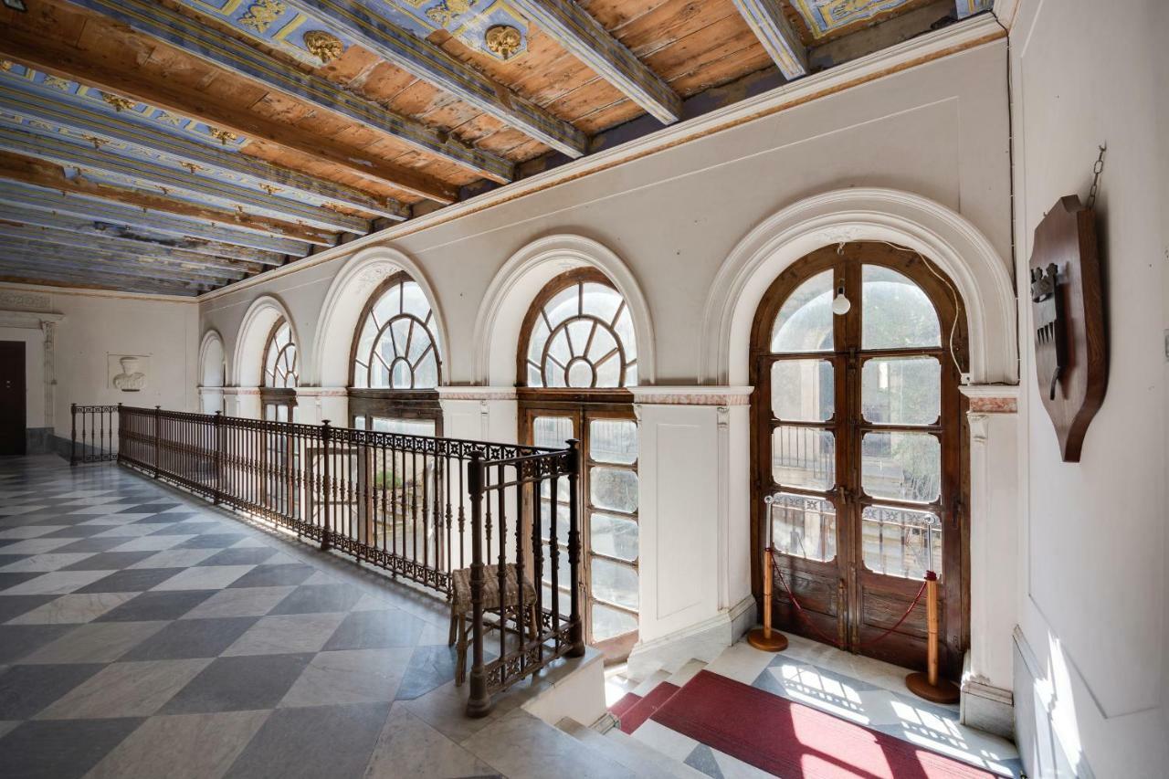 Castello Di Caccuri Suites ภายนอก รูปภาพ
